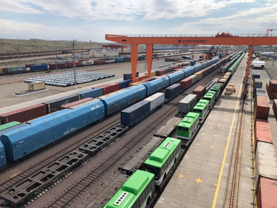 Новый интермодальный железнодорожный комбинированный терминал на границе Казахстана и Китая