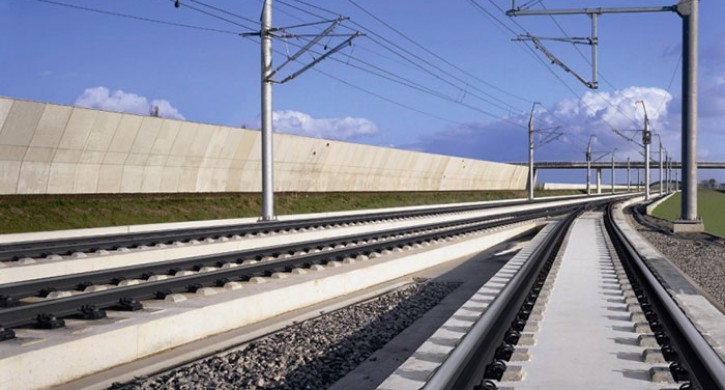Высокоскоростную железнодорожную магистраль "Челябинск – Eкатеринбург" планируют открыть в 2025 году.