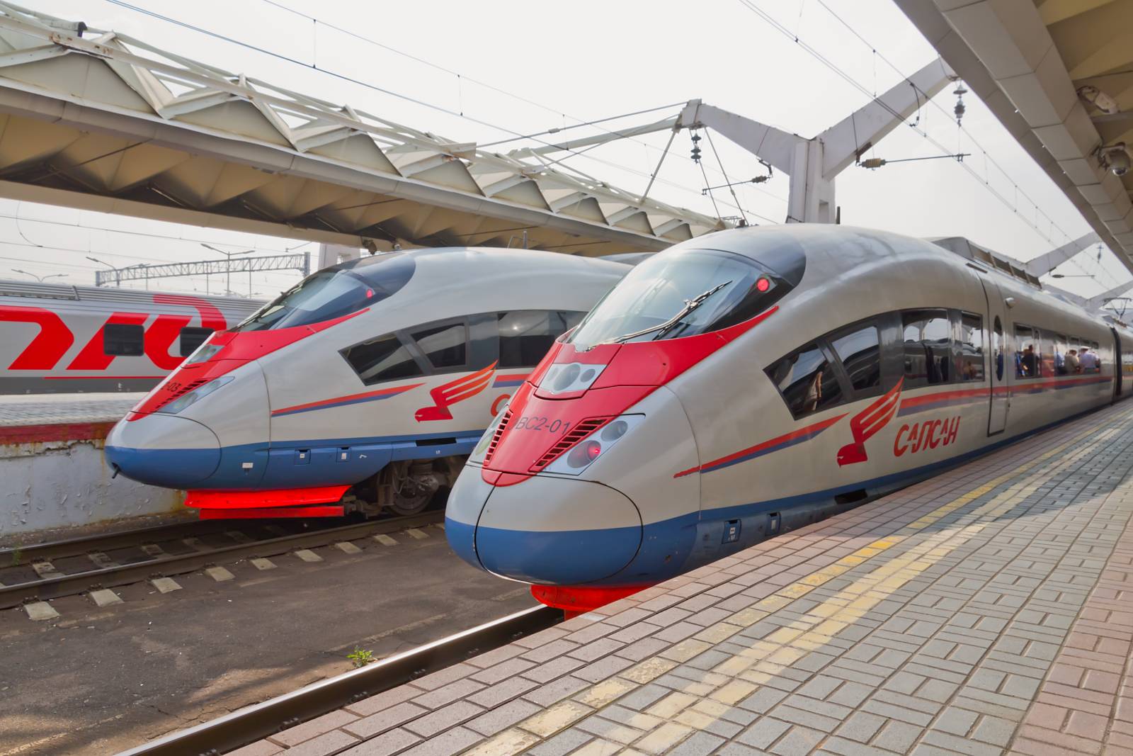 Более 200 высокоскоростных поездов будут задействованы на четырех ВСМ